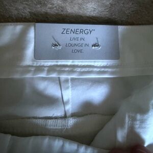 Chico's Zenergy White Ankle Pants NWT Size 2 (12-14)